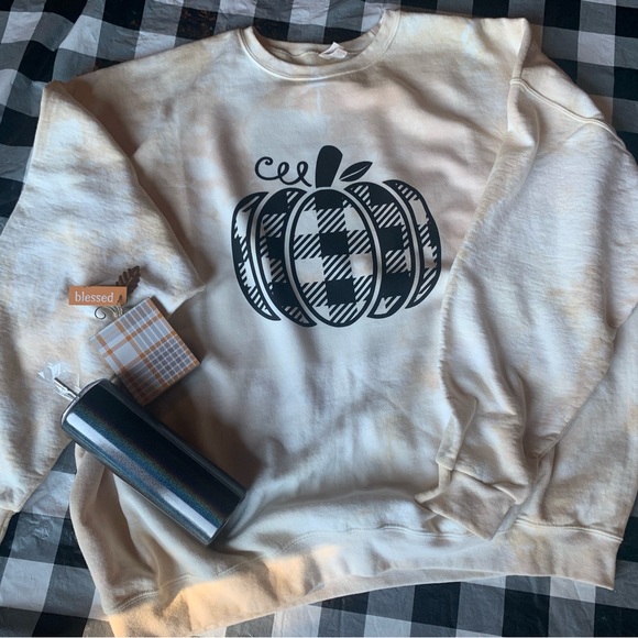 Choose from any of the  5 cloudy dye designs for $22 each S-2X (3X-4X add $6) - Picture 4 of 6